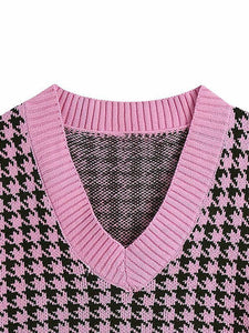 Houndstooth V-Neck Sweater Vet